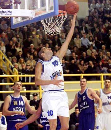 «Κάηκε» στο… δέκα η εθνική μπάσκετ, ηττήθηκε εκτός έδρας από την Πολωνία με 81-75