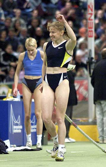 Ευρωπαϊκό ρεκόρ κλειστού στίβου στο άλμα επί κοντώ από τη Φεοφάνοβα στο μίτινγκ της Καρλσρούης