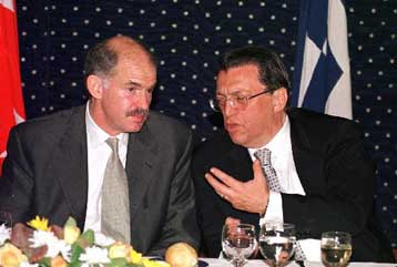 Συνάντηση Παπανδρέου και Γιλμάζ στο Νταβός το Σάββατο