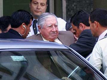 Στο νοσοκομείο εισήχθη αιφνιδίως ο Πινοσέτ