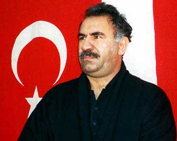 Με επανάληψη του ένοπλου αγώνα του ΡΚΚ απειλεί την Αγκυρα ο Οτζαλάν