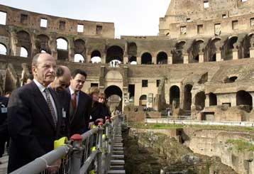 Συνεχίζει την περιοδεία του στην ελληνόφωνη Ιταλία ο Κωστής Στεφανόπουλος