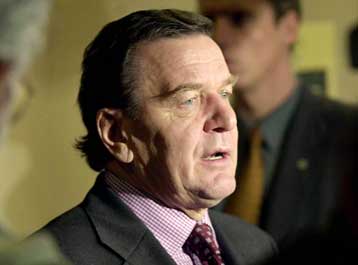 Ενίσχυση των αμερικανογερμανικών σχέσεων επιδιώκουν Μπους και Σρέντερ