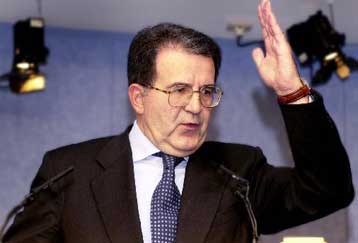 Δεν θέτω όρους στον Κοστούνιτσα για την έκδοση Μιλόσεβιτς, δηλώνει ο πρόεδρος της Κομισιόν