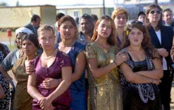 Ιθαγένεια στους παλιννοστούντες και κοινωνική ένταξη των τσιγγάνων προωθεί το υπουργείο Εσωτερικών