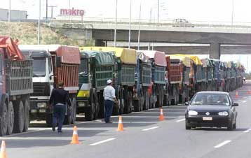 Ταχεία απελευθέρωση των κλειστών επαγγελμάτων ζητά ο ΟΟΣΑ