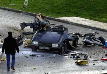 Ένας νεκρός και δύο τραυματίες από νέα βομβιστική επίθεση που αποδίδεται στην ΕΤΑ