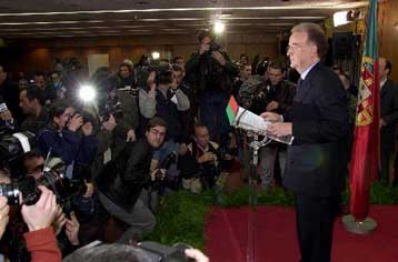 Και πάλι πρόεδρος της Πορτογαλίας ο Σαμπάιο – Η αποχή κύριο χαρακτηριστικό των εκλογών