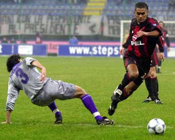 Ανοιχτούς λογαριασμούς άφησαν Μίλαν και Φιορεντίνα μετά το 2-2 στον πρώτο ημιτελικό του Κυπέλλου Ιτα