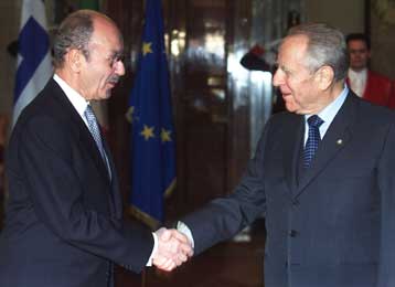 Επίσκεψη Στεφανόπουλου στα ελληνόφωνα χωριά της νότιας Ιταλίας