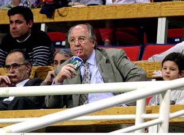 Έτοιμος να τα παρατήσει δηλώνει ο πρόεδρος της ΚΑΕ ΑΕΚ, Γιάννης Φιλίππου – Δεν ξαναβάζω το χέρι στην