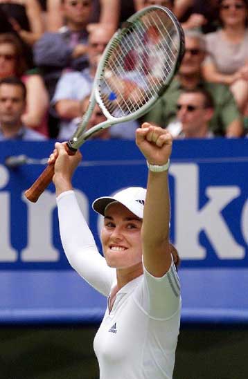 Εύκολα η Χίνγκις τη Βένους Γουίλιαμς, παίζει με την Καπριάτι στον τελικό του Αυστραλιανού Όπεν