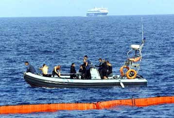 Το ΥΕΝ αποζημιώνει όσους βοήθησαν στη διάσωση των ναυαγών του Σάμινα