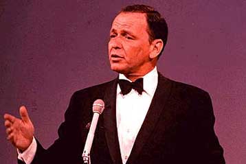 Δημοπρατείται ένα… ζευγάρι παντόφλες, δώρο της Λίζα Μινέλι στον Φρανκ Σινάτρα