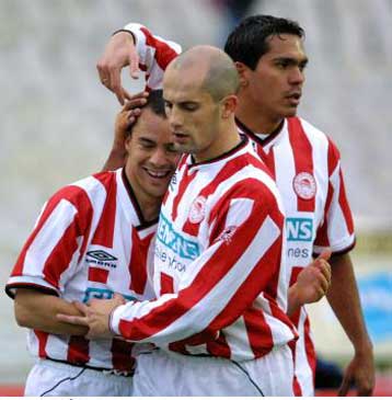 Κερδίζει το ποδόσφαιρο και ο Ολυμπιακός στο α ημίχρονο 3-1 την ΑΕΚ – Πανηλειακός και Παναχαϊκή στου