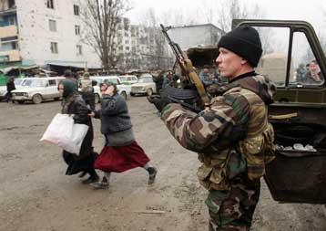 Εντός Φεβρουαρίου αρχίζει η αποχώρηση των ρωσικών στρατευμάτων από την Τσετσενία