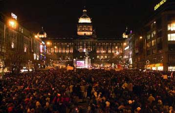 Επικυρώθηκε το νομοσχέδιο για τη ρύθμιση των σχέσεων εξουσίας και κρατικών ΜΜΕ στην Τσεχία
