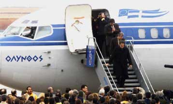 Με επιτυχία η προσγείωση της ΟΑ στα Σπάτα – Προς αναβολή η απογείωση του «Ελευθέριος Βενιζέλος»