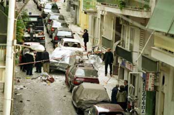 Τρομοκράτες «δεύτερης γενιάς», τηλέφωνα και κλεμμένο ΙΧ στο μικροσκόπιο των αντιτρομοκρατικών αρχών