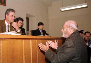 Απορρίφθηκαν οι αιτήσεις Καζαντζίδη – Γκρέυ για την απαγόρευση του βιβλίου του Β.Βασιλικού