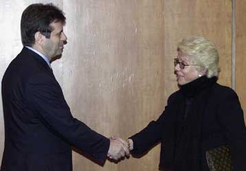 Μυστήριο οι συνομιλίες Κοστούνιτσα – Ντελ Πόντε – Για διαφωνία κάνει λόγο το Tanjug