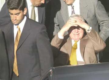 Παρών δήλωσε ο Πινοσέτ στο πρώτο ραντεβού του με τη Δικαιοσύνη