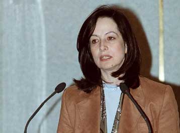 Κριτική στα μέτρα Μπους κατά των αμβλώσεων ασκεί η Αννα Διαμαντοπούλου