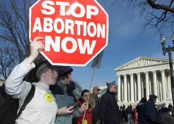 Η ΕΕ καταδικάζει τα νέα μέτρα Μπους κατά των αμβλώσεων