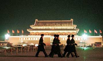 Αυτοπυρπολήθηκαν πέντε μέλη της Φαλούν Γκονγκ – Μία νεκρή