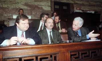 Η διεθνής εμπειρία οδηγός για την καταπολέμηση της βίας, σύμφωνα με το Γ.Φλωρίδη στην επιτροπή μορφω