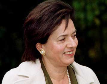 Πρόταση της Β.Παπανδρέου για γονική άδεια και στους άνδρες