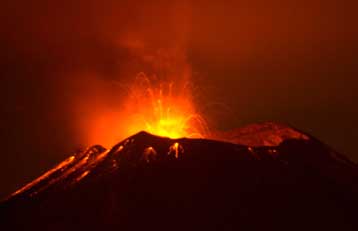 Ξύπνησε πάλι το Ποποκατεπέτλ στο Μεξικό