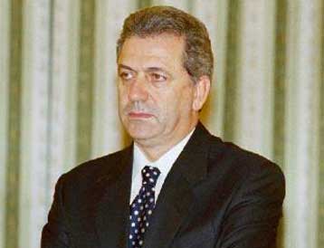 Στο 8,3% ο «σκληρός πυρήνας» του κόμματος Αβραμόπουλου, αποκαλύπτει η έρευνα της ΚΑΠΑ – Research