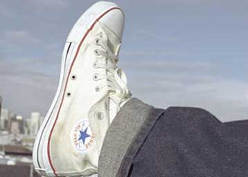 Η θρυλική εταιρεία κατασκευής αθλητικών ειδών Converse κηρύσσει πτώχευση