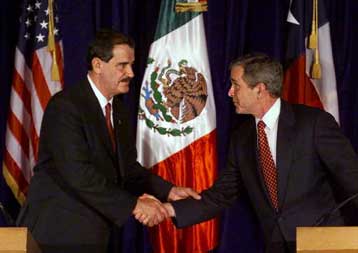 Στο Μεξικό η πρώτη επίσημη επίσκεψη του Μπους στο εξωτερικό