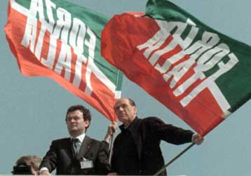 Προβάδισμα της Κεντροδεξιάς εν όψει των εκλογών στην Ιταλία – Στην κληρονομιά του Κράξι ποντάρει τώρ