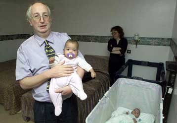 Την Τρίτη η ακροαματική διαδικασία για την τύχη των διδύμων που πωλήθηκαν δις μέσω Διαδικτύου