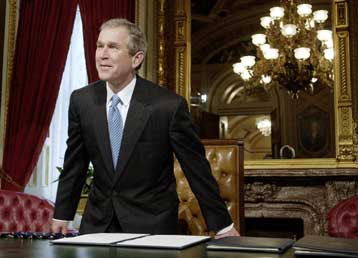 Ινδική εφημερίδα σχολιάζει ειρωνικά τις γνώσεις του Τζ.Μπους και του αφιερώνει… ταξιδιωτικό οδηγό