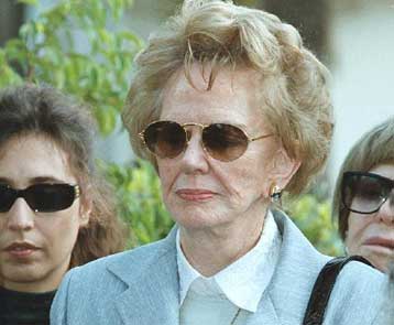 Εναντίον του Τσοχατζόπουλου για το ουράνιο και της Κανέλλη για τις επιστολές καταφέρεται η Μ.Παπανδρ