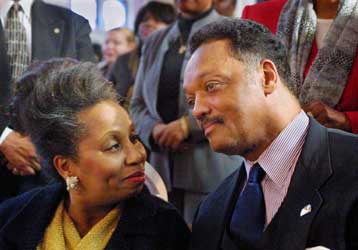 Μετανιωμένος για τα προσωπικά του και ανήσυχος πολιτικά επέστρεψε στα κοινά ο Τζέσε Τζάκσον