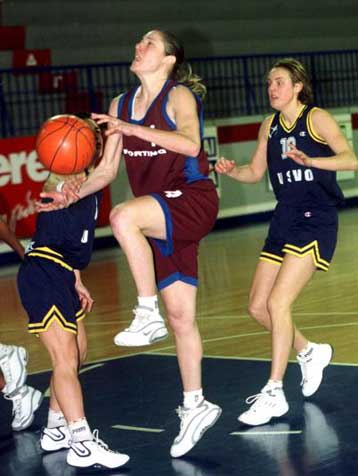 Στην παράταση νίκησε ο Σπόρτιγκ τον Αστέρα Εξαρχείων στο ντέρμπι της Α1 μπάσκετ γυναικών