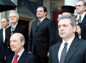 Πρακτικώς ισοπαλία ΝΔ και ΠΑΣΟΚ στην έρευνα της Κάπα Research – Ακολουθούν αναποφάσιστοι και κόμμα Α