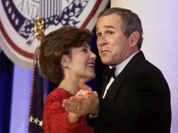 Πρώτη απόφαση του Μπους το πάγωμα των τελευταίων αποφάσεων του Κλίντον