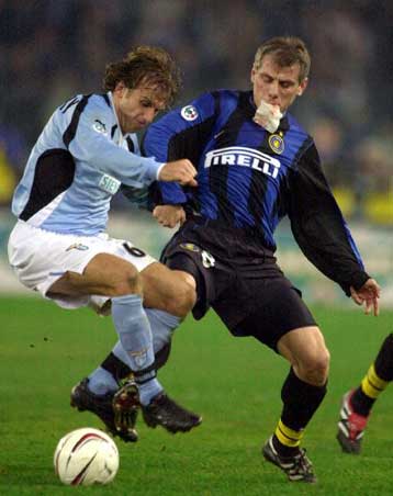 Σε χαλαρό ρυθμό η Λάτσιο 2-0 την Ίντερ στη Ρώμη