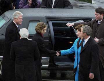 Ανησυχούν οι Αμερικανοί πολίτες για τις προοπτικές της οικονομίας στη μετα-Κλίντον εποχή