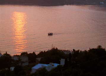Τουρκικό πλοίο έχει καταπλεύσει στην Κάλυμνο – Προβληματισμός στις λιμενικές αρχές