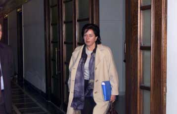 Να μην καταθέσουν τις δηλώσεις πόθεν έσχες καλούνται γιατροί, καθηγητές και δάσκαλοι