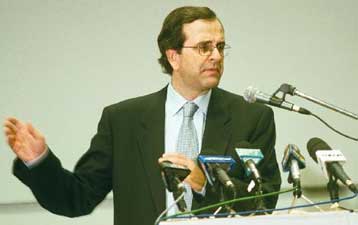 Ανοιχτός σε κάθε έντιμη πολιτική συνεργασία δηλώνει ο Αντώνης Σαμαράς