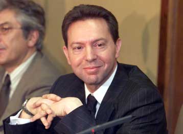 Στο  προσκήνιο η Εμπορική με συγχώνευση χρηματιστηριακών, εξαγορά ICAP και διεθνείς συνεργασίες