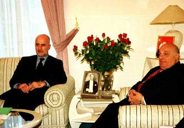 Τρεις όρους θέτει ο Ντενκτάς για να επιστρέψει στο τραπέζι των διαπραγματεύσεων